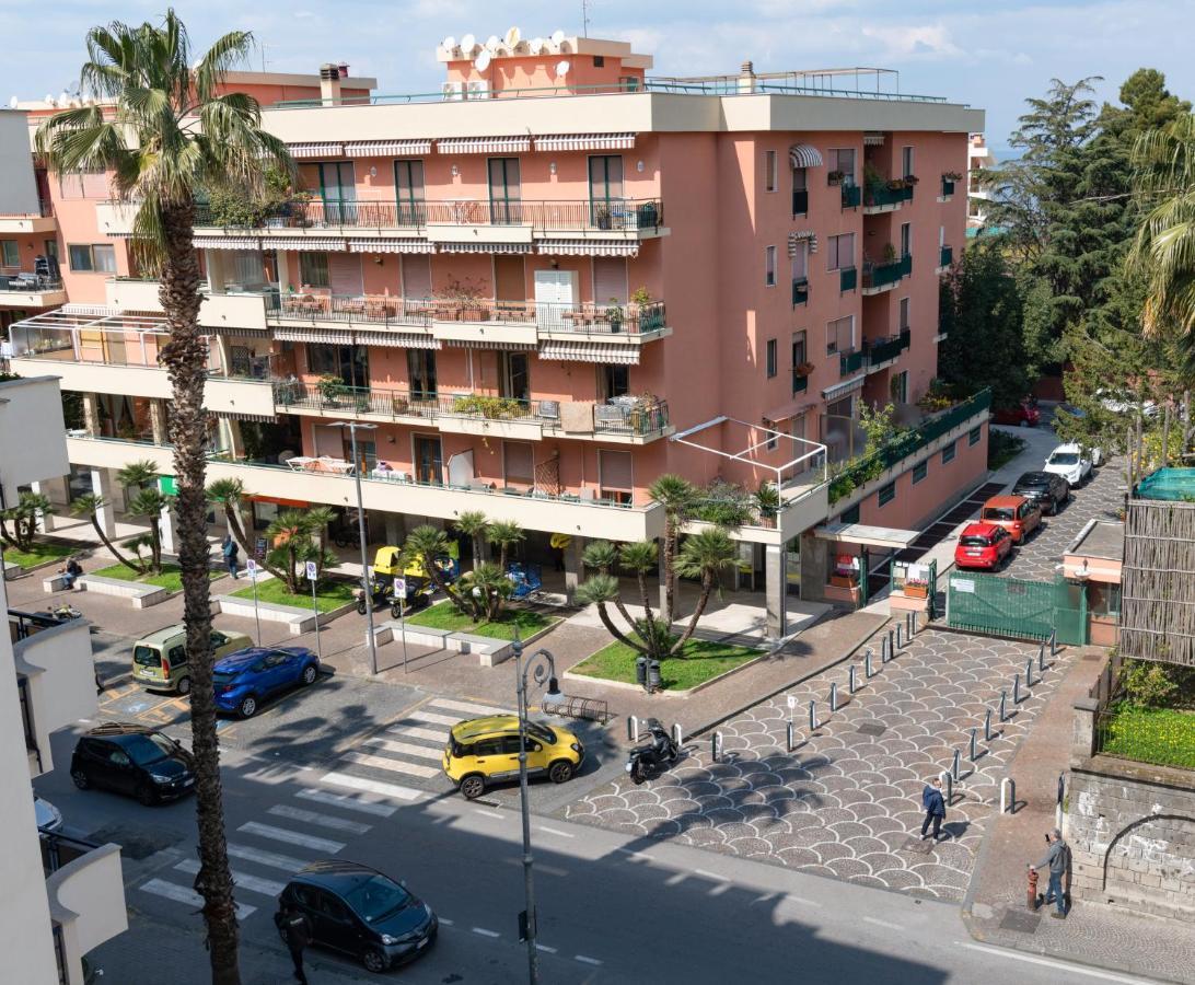 Appartamento Corso Italia 269 ซอร์เรนโต ภายนอก รูปภาพ